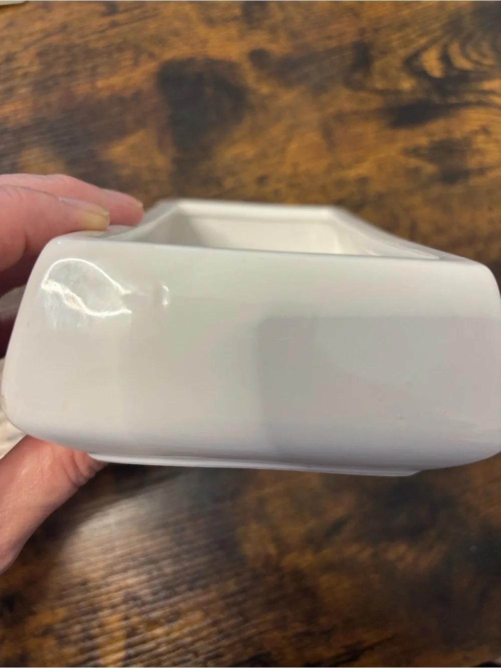 N/A white ceramic